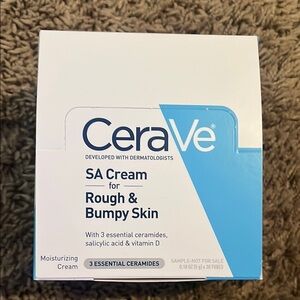 Rave Blue and White Moisturizer for Smooth Skin